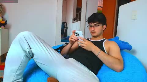 Santyago online show from 03.25.26