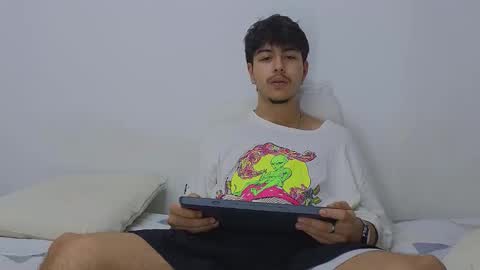 santybig18 online show from 11.14.25