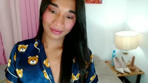 Snapshot of sanya_morenaxx chatting on 05.27.26 sanya_morenaxx online show from 05.27.26