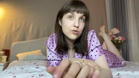 Anny online show from 10.31.25