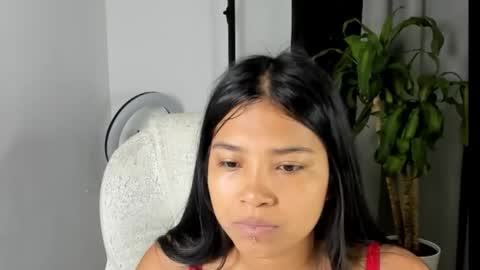 Snapshot of sapphirehot_ chatting on 10.25.25 Liz  online show from 10.25.25
