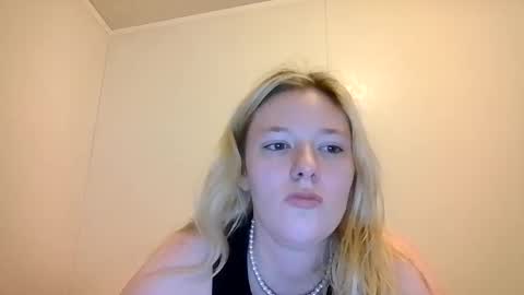 Snapshot of sara9920 chatting on 04.24.26 sara9920 online show from 04.24.26