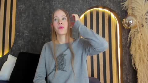 sara__jones_ online show from 02.02.25