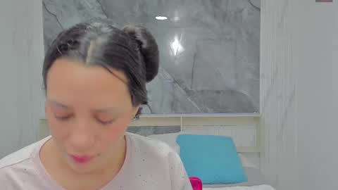Snapshot of sara_allenx chatting on 02.14.25 sara allenx online show from 02.14.25