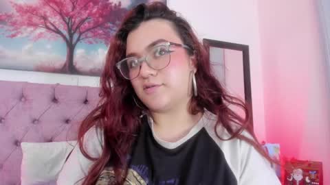 SARA ARIAS  online show from 12.04.24