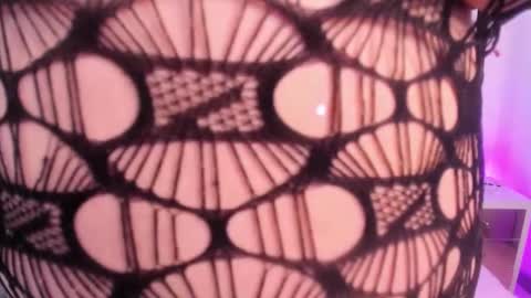 SARA ARIAS  online show from 01.10.25