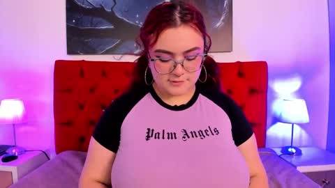 SARA ARIAS  online show from 02.08.25