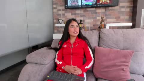 sara_as_ online show from 09.16.25