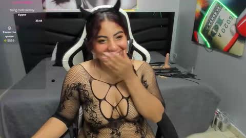 Snapshot of sara_bdsm chatting on 10.24.25 sara_bdsm online show from 10.24.25