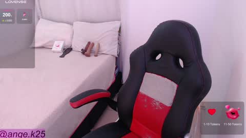 Im Angelica  My pleasure in your hands Give me more vibrations and make me cum PVT IS OPEN online show from 01.02.25