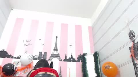 Snapshot of sara_caplerx chatting on 10.13.25 sarita online show from 10.13.25