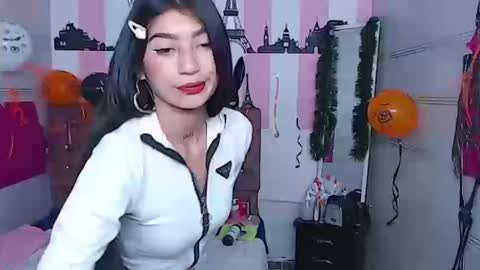 Snapshot of sara_caplerx chatting on 10.17.25 sarita online show from 10.17.25