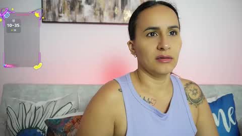 Snapshot of sara_charmy chatting on 10.04.25 online show from 10.04.25