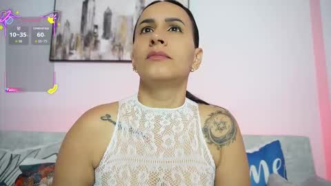 Snapshot of sara_charmy chatting on 10.06.25 online show from 10.06.25