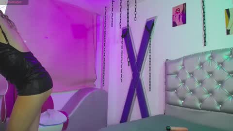 Sara Davina online show from 01.22.25