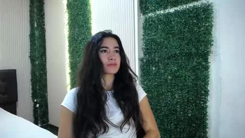 Snapshot of sara_hoffman_4 chatting on 05.22.26 Sara online show from 05.22.26