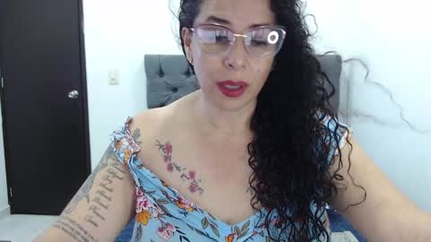 Sara hot46 online show from 12.21.24