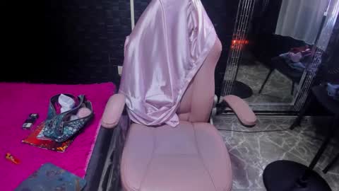 Snapshot of sara_hot_2 chatting on 04.20.26 no limits sarah online show from 04.20.26