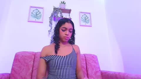 Snapshot of sara_jhonsonn chatting on 12.21.24 Sara Jhonson online show from 12.21.24