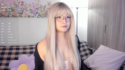 Sara  new account  give me thomb up  Follow me   help me reach 15k followers again   online show from 02.16.26