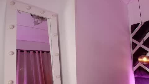 sara_lopee1 online show from 10.15.25