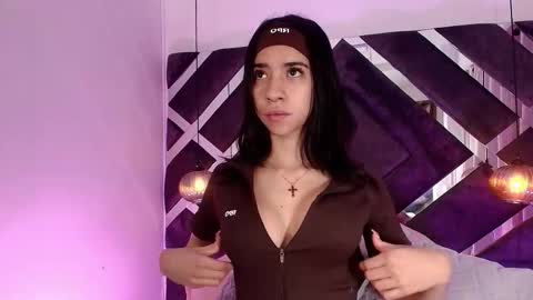 sara_lopee1 online show from 10.22.25