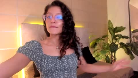 Sara  online show from 04.16.26