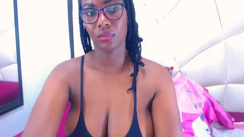 Snapshot of sara_marks chatting on 12.26.24 S A R A online show from 12.26.24
