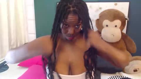 S A R A online show from 10.08.25