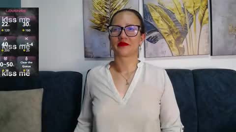 Sara   online show from 03.25.26