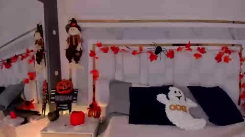 sara_mejia77 online show from 10.26.25