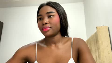 Snapshot of sara_muscle chatting on 07.04.26 Sara online show from 07.04.26