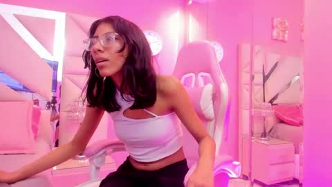 sara_naomi online show from 09.09.25