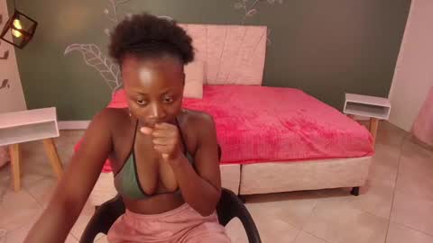 Snapshot of sara_naugty chatting on 02.12.25 S A R A online show from 02.12.25