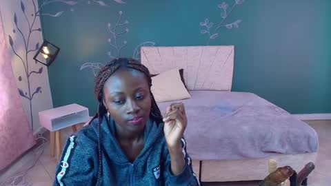 Snapshot of sara_naugty chatting on 03.04.25 S A R A online show from 03.04.25