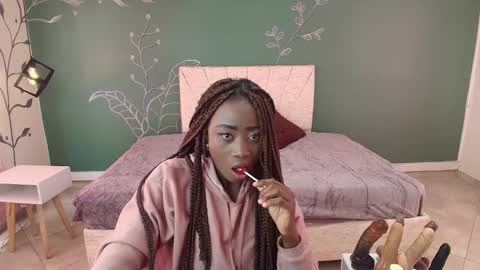 Snapshot of sara_naugty chatting on 03.06.25 S A R A online show from 03.06.25