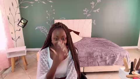 Snapshot of sara_naugty chatting on 03.08.25 S A R A online show from 03.08.25