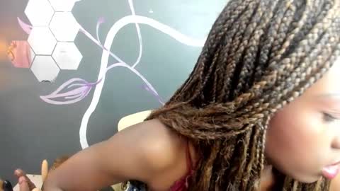 Snapshot of sara_naugty chatting on 10.14.25 S A R A online show from 10.14.25