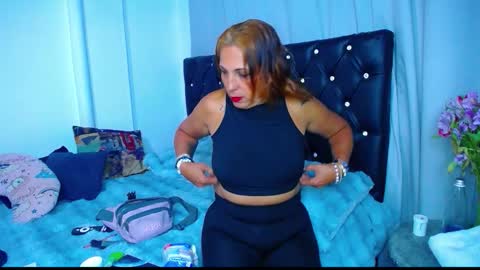 Snapshot of sara_parker__ chatting on 10.03.25 Sara Parker online show from 10.03.25