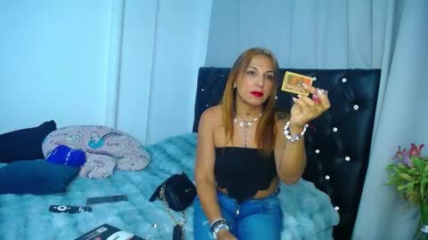 Snapshot of sara_parker__ chatting on 10.06.25 Sara Parker online show from 10.06.25