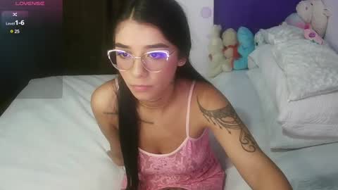 Snapshot of sara_ramirez0 chatting on 01.12.25 sara_ramirez0 online show from 01.12.25