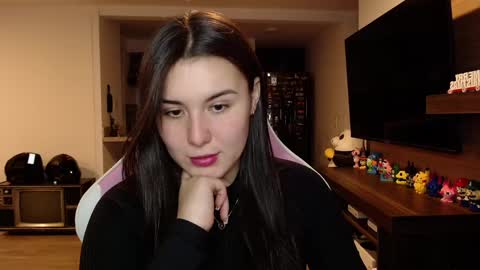 Snapshot of sara_sunrise_ chatting on 12.30.24 Sara online show from 12.30.24