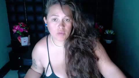sara_thonson_ online show from 01.21.25