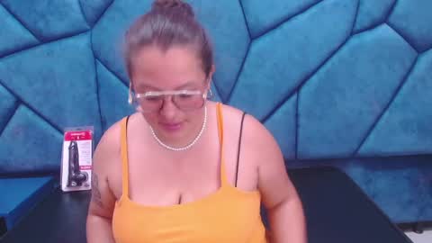 sara_thonson_ online show from 02.26.25