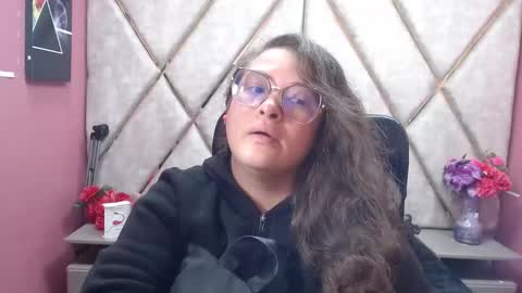 sara_thonson_ online show from 02.19.26