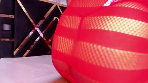 sara_tourner online show from 10.25.25