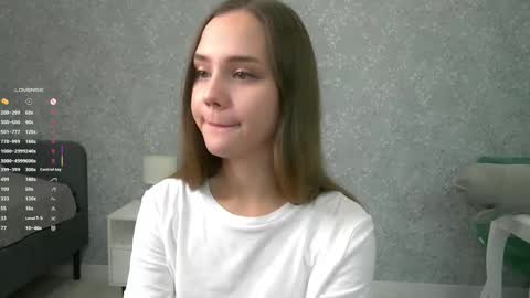 Snapshot of sara_whooops chatting on 10.05.25 Im Sara  online show from 10.05.25