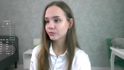 Snapshot of sara_whooops chatting on 10.09.25 Im Sara  online show from 10.09.25