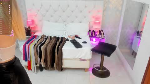 Saraa Gomez online show from 01.03.25