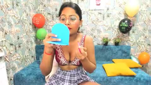 saraa_jayy online show from 10.08.25